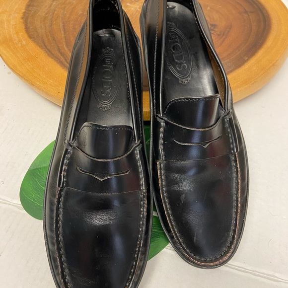 Tods Men Narrow Leather Penny Loafer